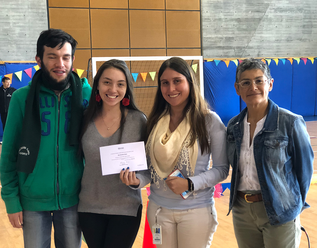 Foto plano general grupo de voluntarios uniandinos en la celebración del Día del Voluntario Uniandino 2019.