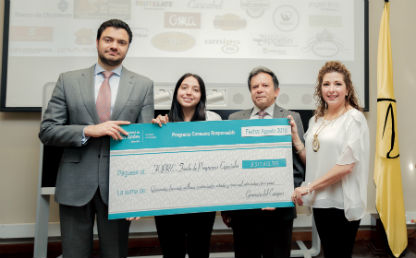 Eduardo Behrentz Entrega del cheque de apoyo al Fondo de Programas Especiales (Fopre).