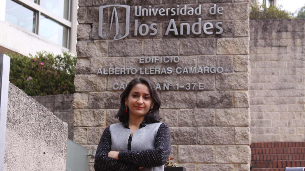 Paula Giraldo, profesora del Departamento de Física de la Universidad.