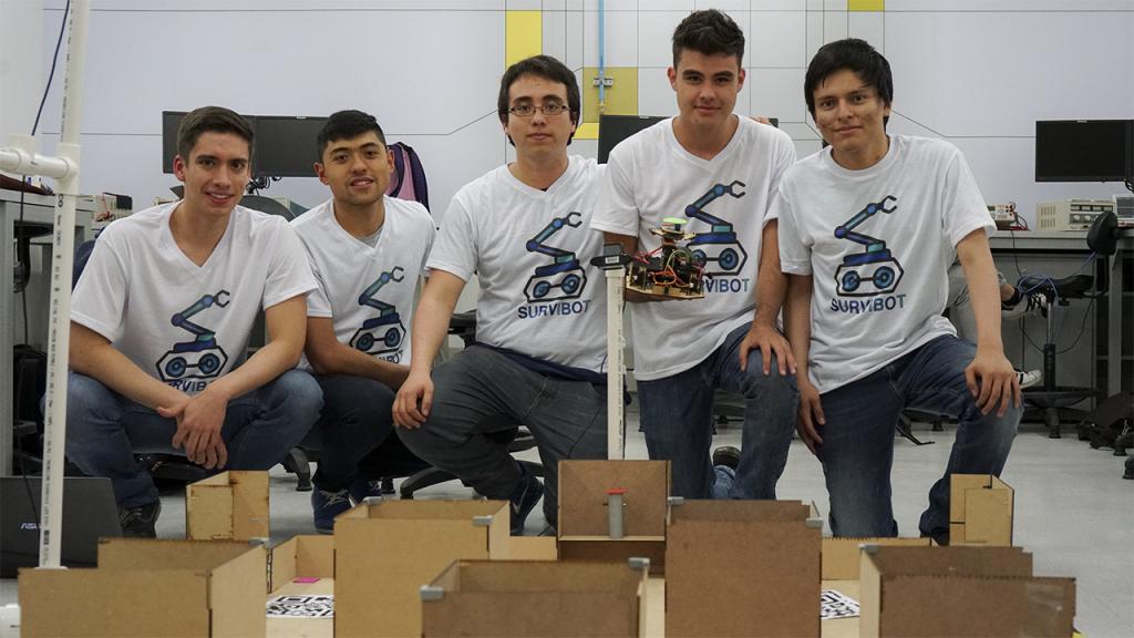 Retrato de estudiantes con un robot 