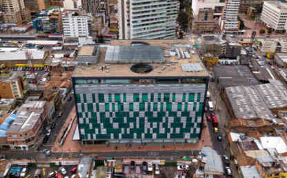 Imagen aérea del edificio Santo Domingo, donde está ubicada la Facultad. 