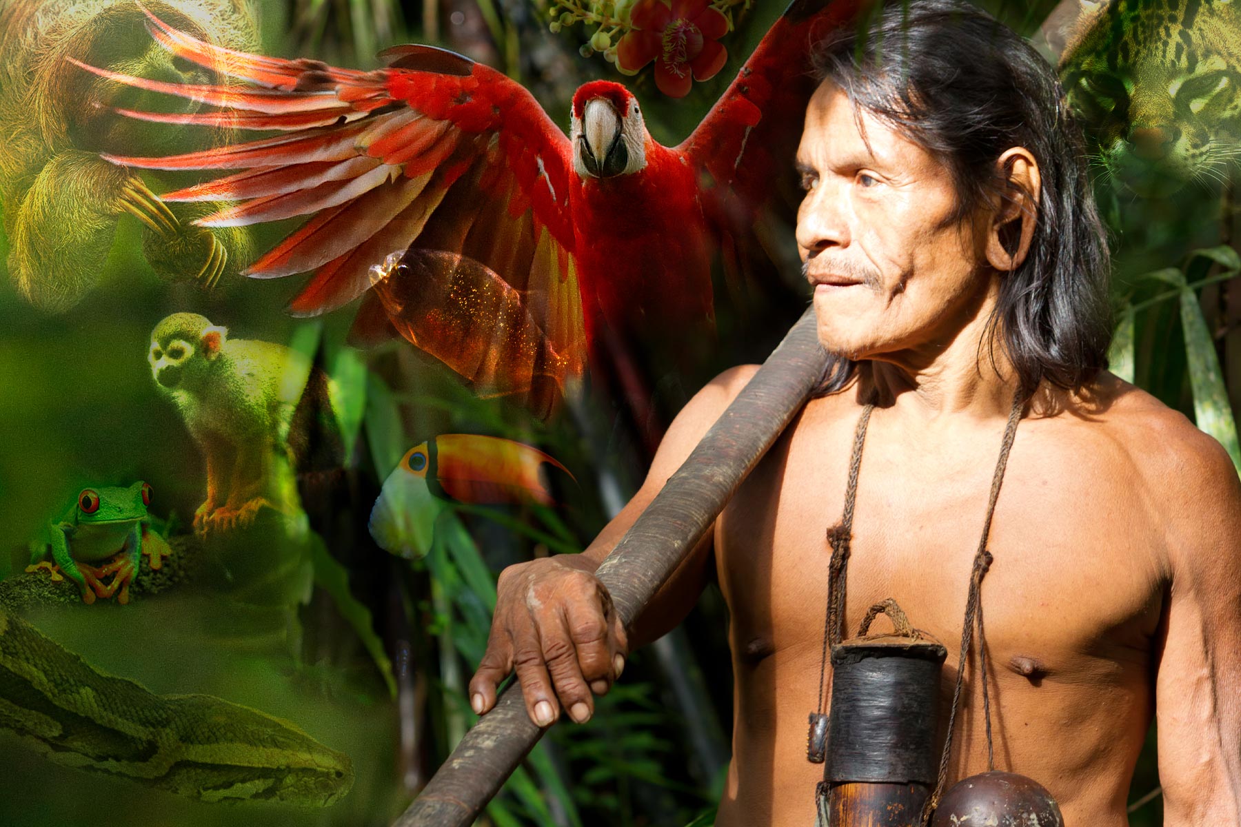 Indígena amazónico en la selva con animales alrededor
