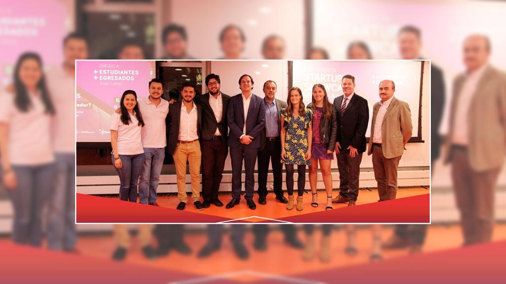 Foto de los ganadores de la competencia de emprendimiento eMerge