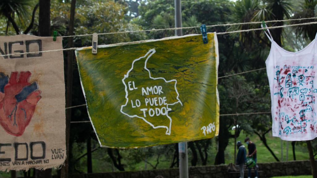 Foto de un mensaje en el tendedero.