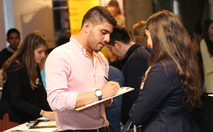 Imagen feria laboral Universidad de los Andes
