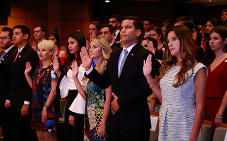 Graduandos durante ceremonia