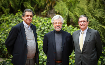 Arquitecto Konrad Brunner, arquitecto Cristian Undurraga, rector Pablo Navas.