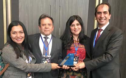 Universidad de los Andes recibe premio al trabajo seguro