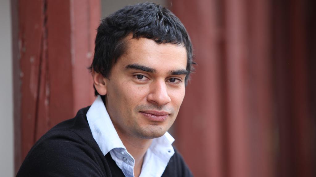 Nuevo vicedecano de Investigación y Creación de Artes y Humanidades Rondy Felipe Torres López, profesor de Música