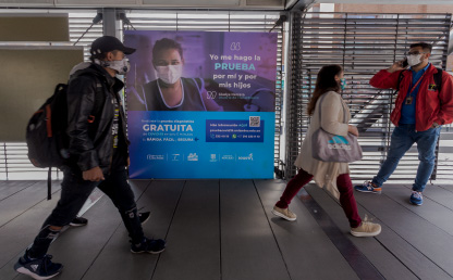 Foto de una estación de Transmilenio en Bogotá Eduardo Behrentz
